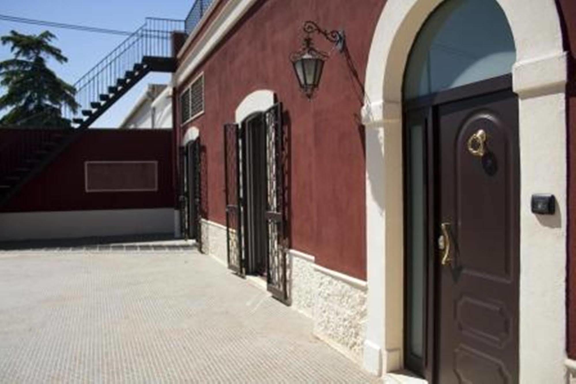 Simpson - Aeroporto Di Bari - Affittacamere Экстерьер фото